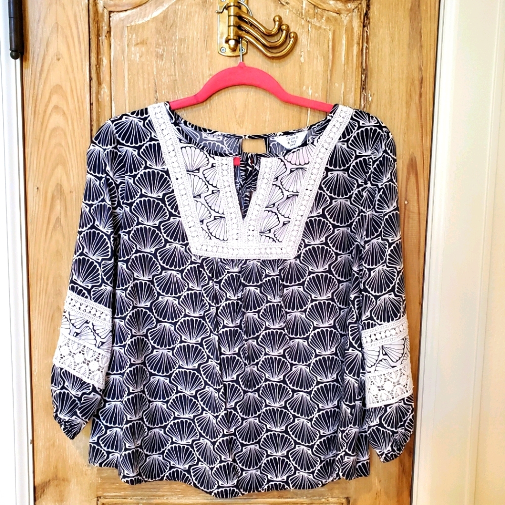 Crown & Ivy blue embroidery top